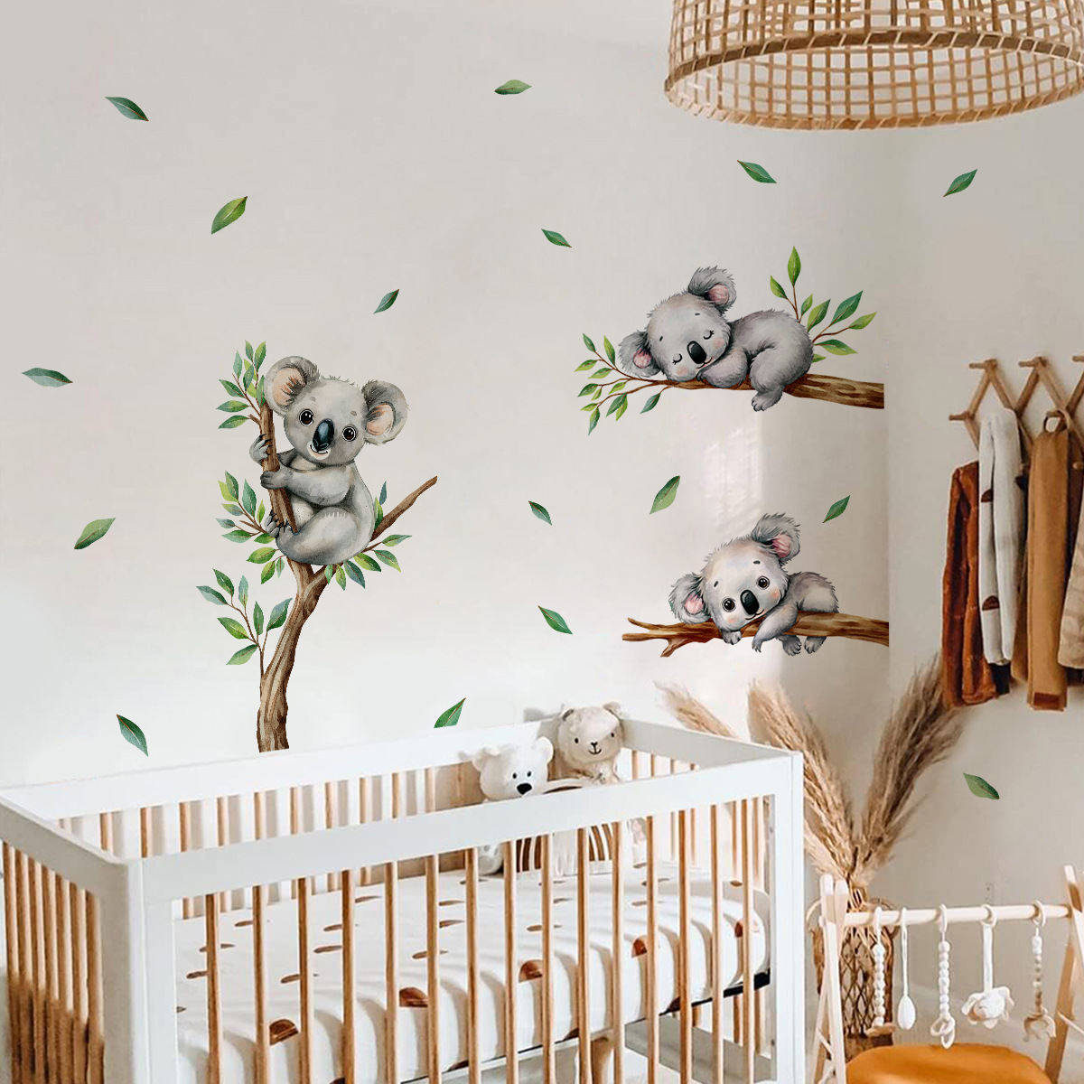 Cartoon Koala Climbing Tree Br - Baby Nursery Wallpaper 评论和价格
